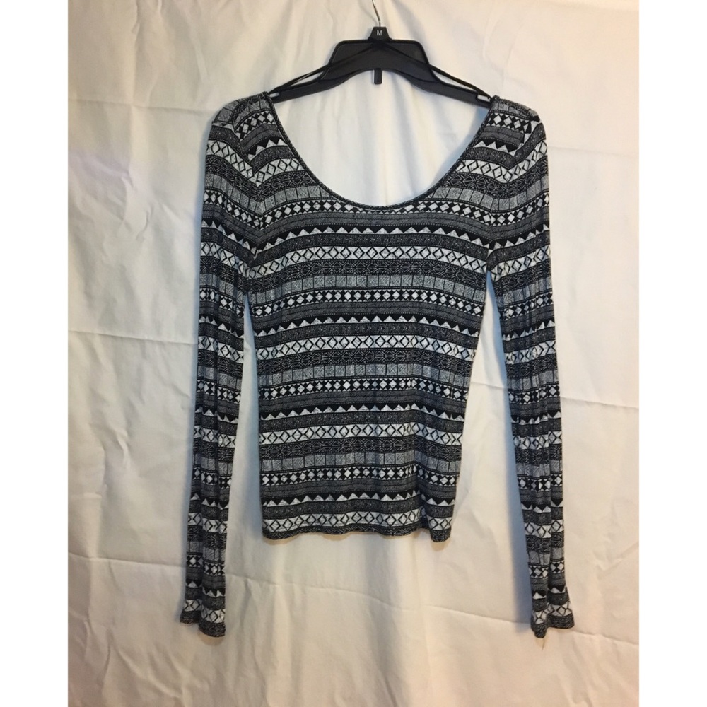 Patterned long sleeve tee